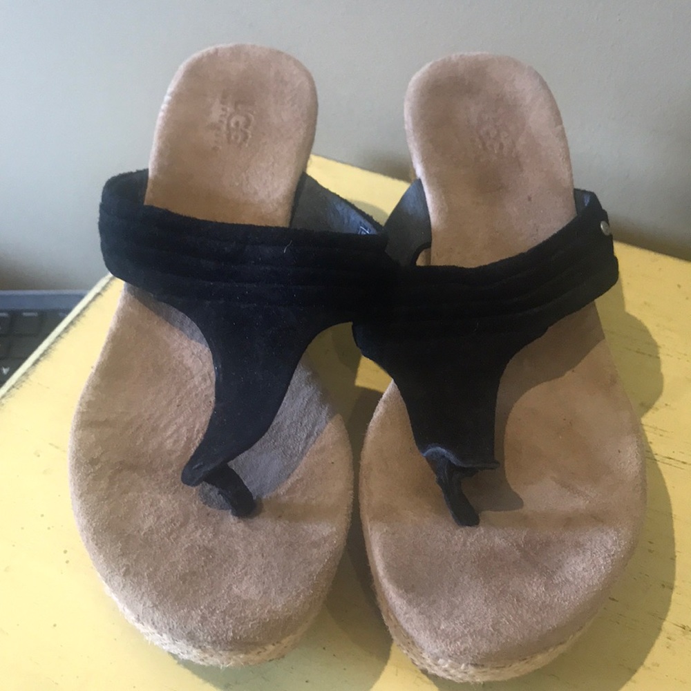 Ugg wedge sandals size 7